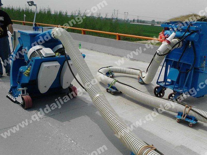 <b>路面拋丸機徐州橋面拋丸施工現場(chǎng)</b>